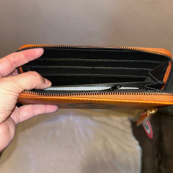 Alien Fresh Jerky Wallet Faux Leather - Picture 6 of 9